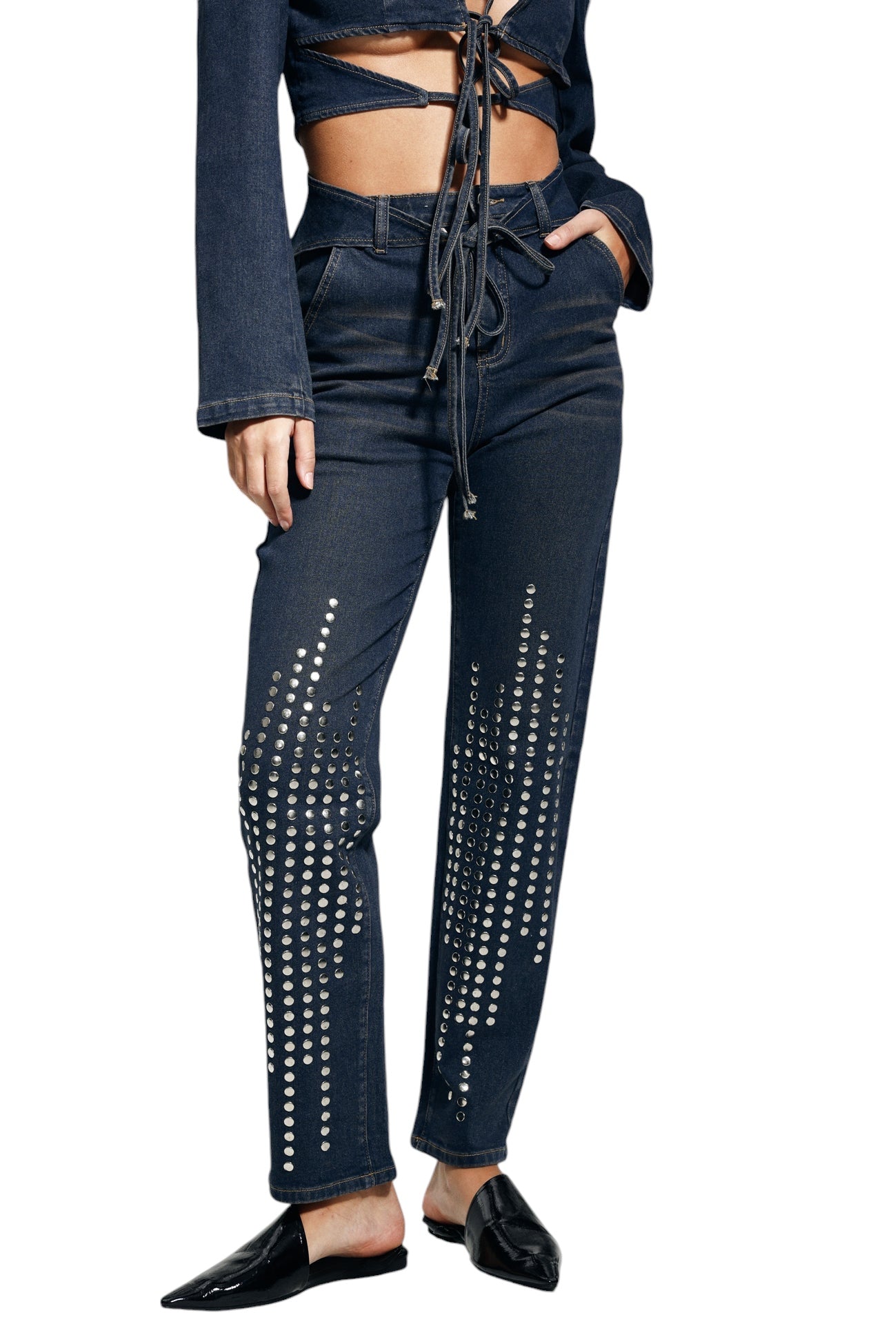 Bağcık Detaylı Zımbalı Jean