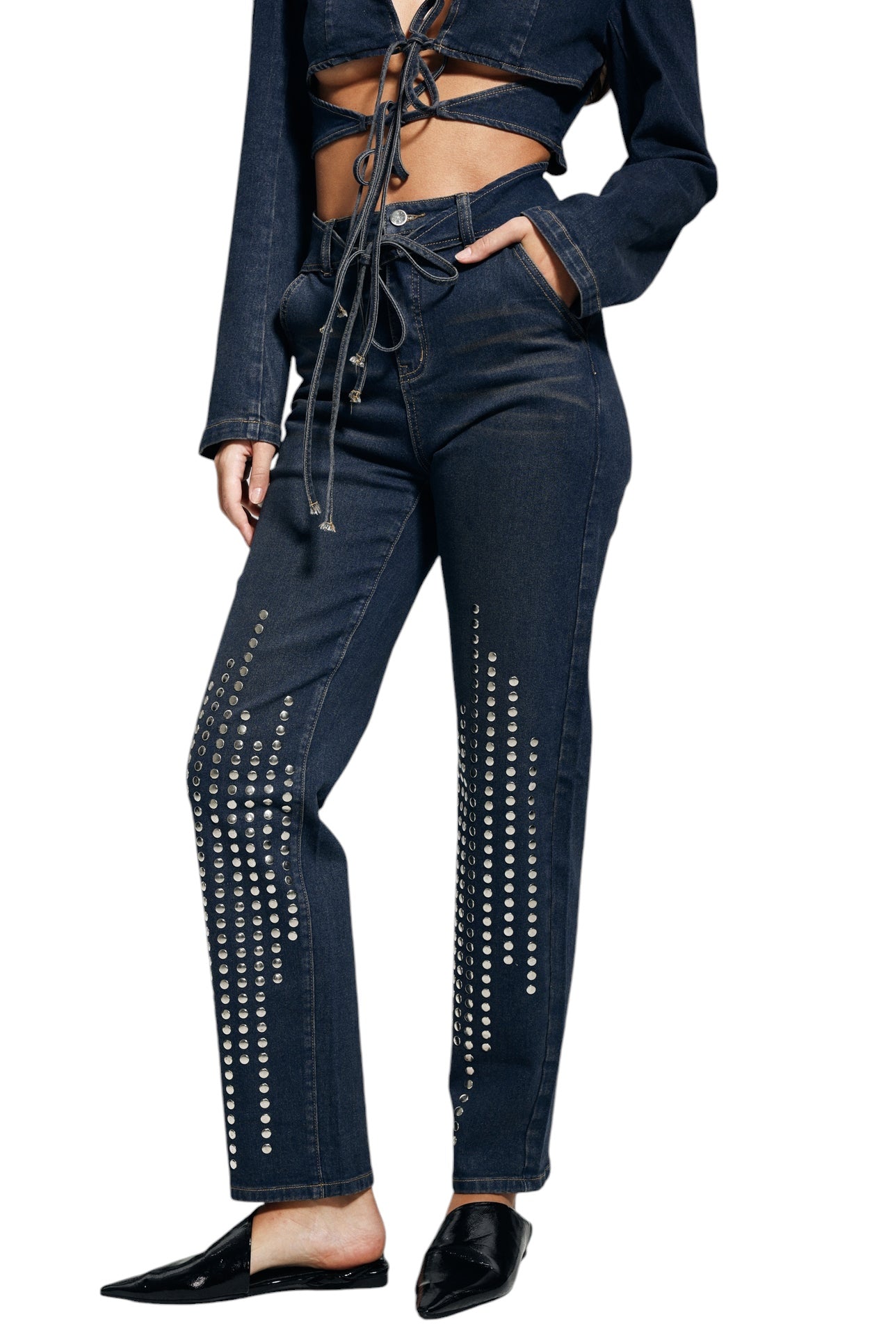 Bağcık Detaylı Zımbalı Jean