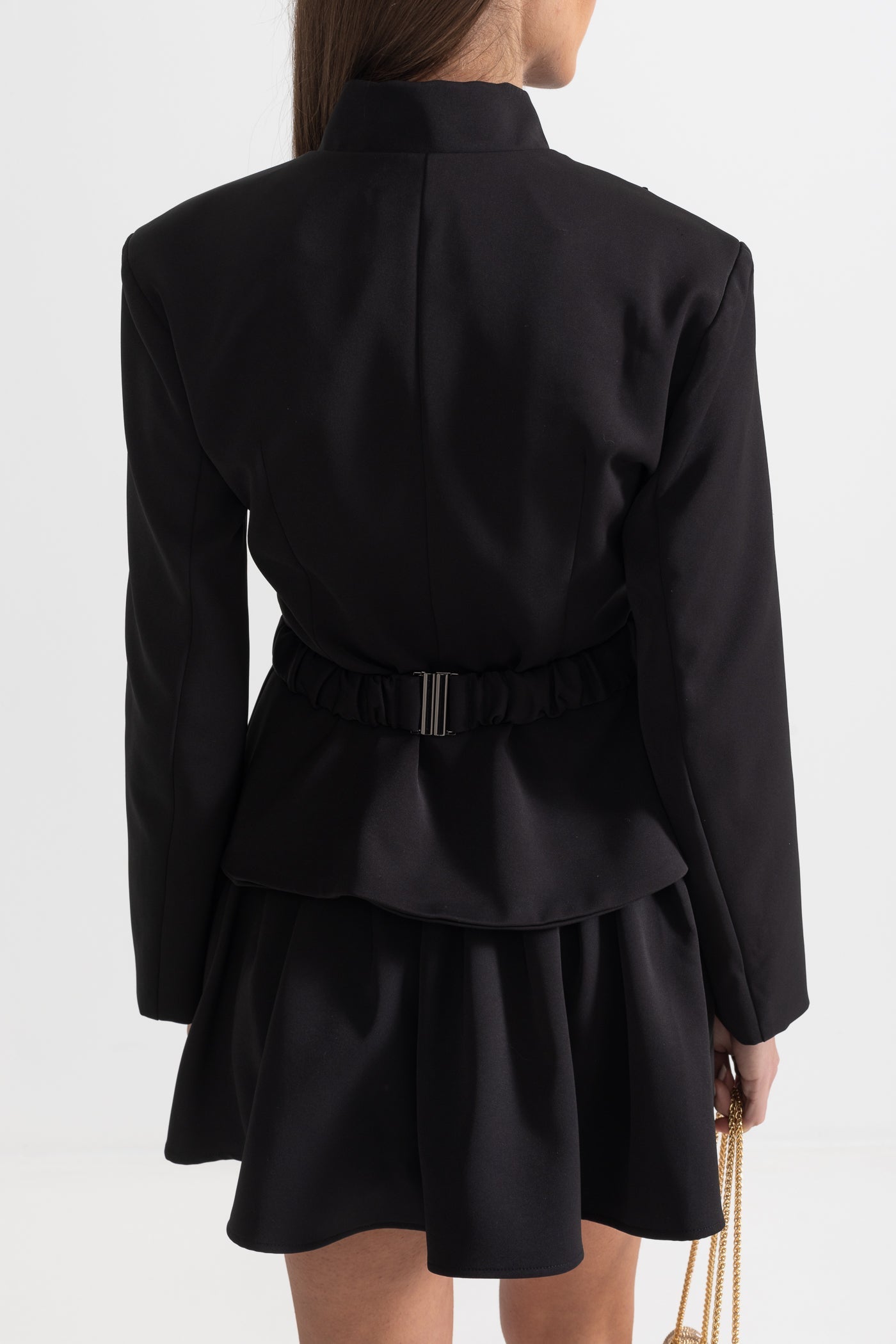 Fiyonklu ve Altın Düğmeli Siyah İkili Takım