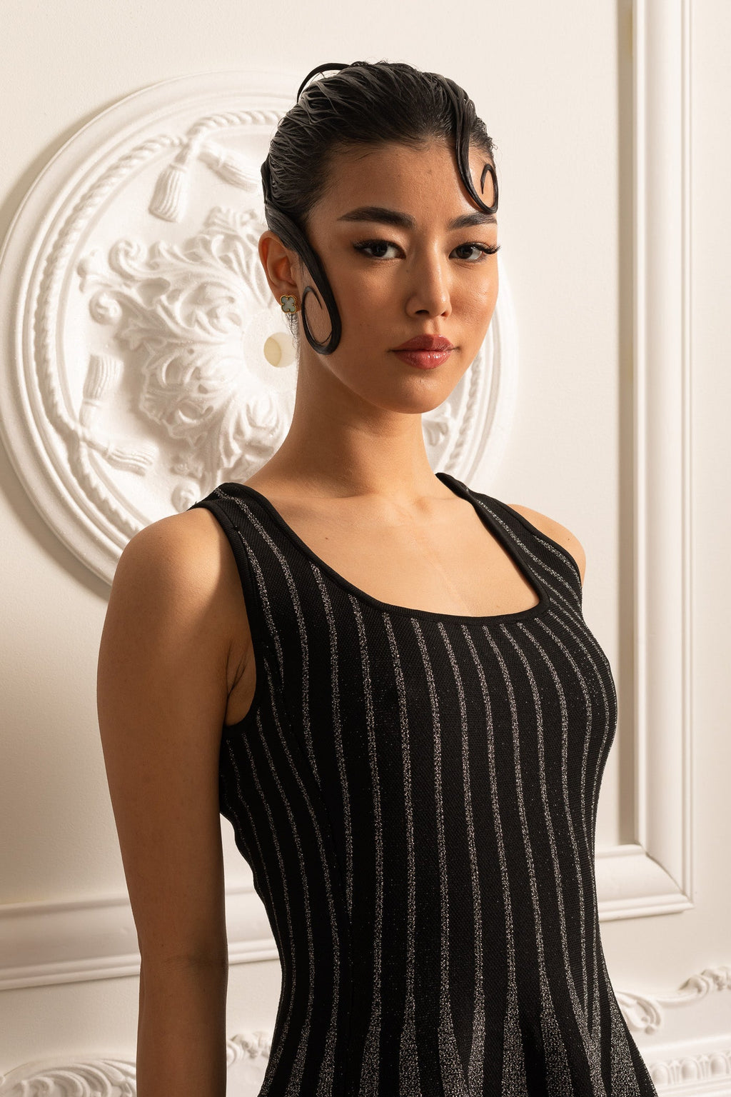 Pırıltılı Gümüş Dikey Çizgili Zarif Mini Elbise