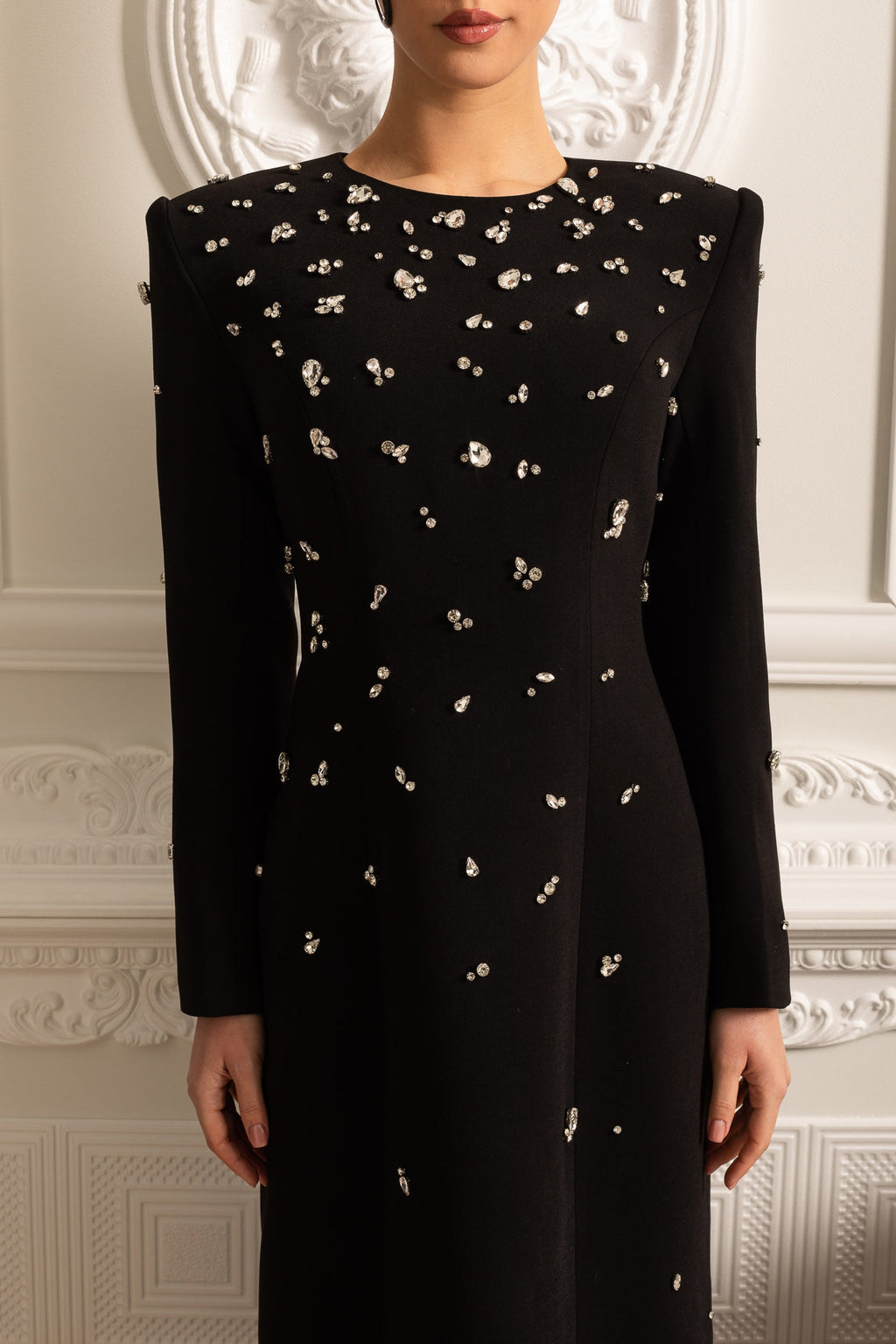 Işıltılı Süslemeli Zarif Uzun Elbise