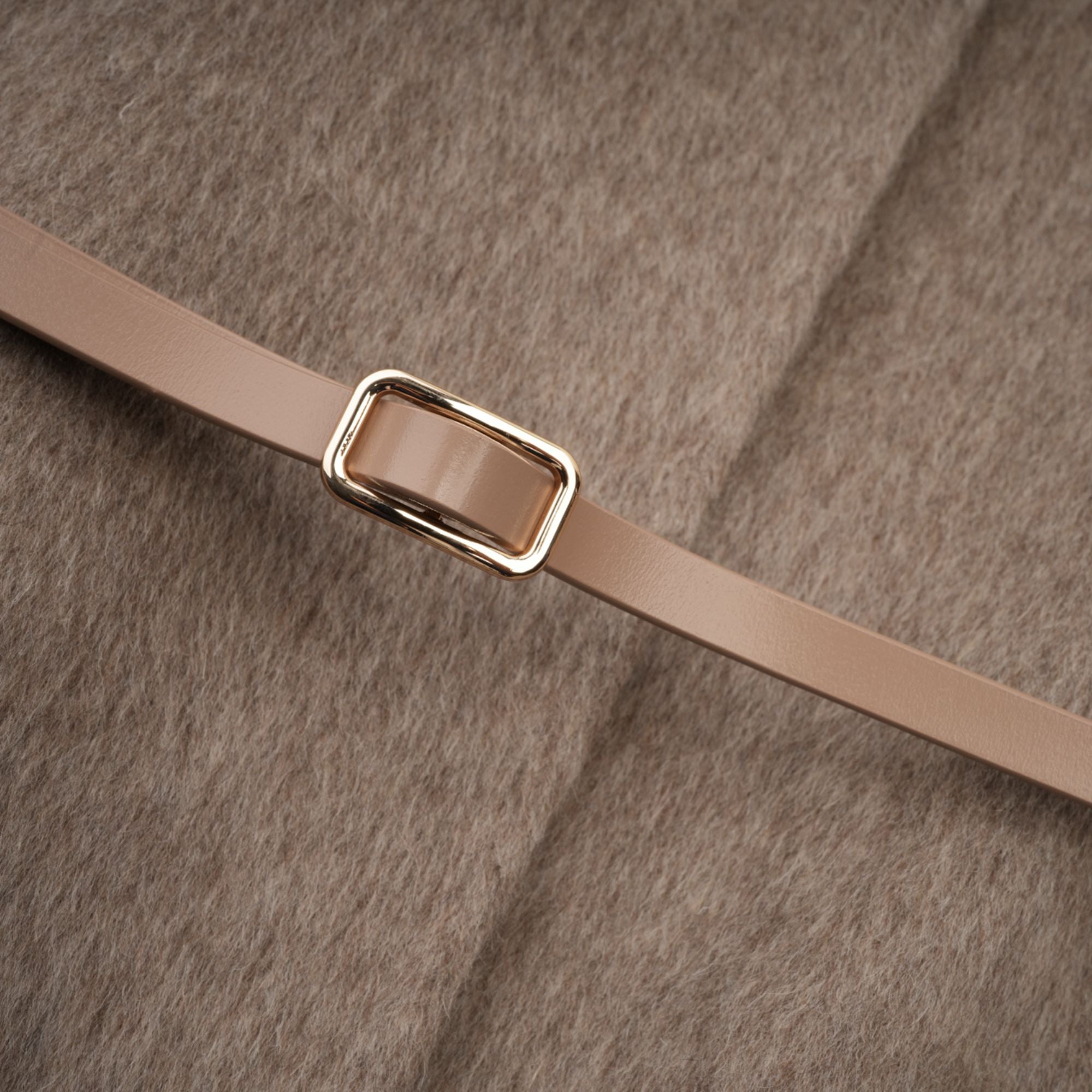 Kürk Detaylı Kemerli Pelerin Kaban