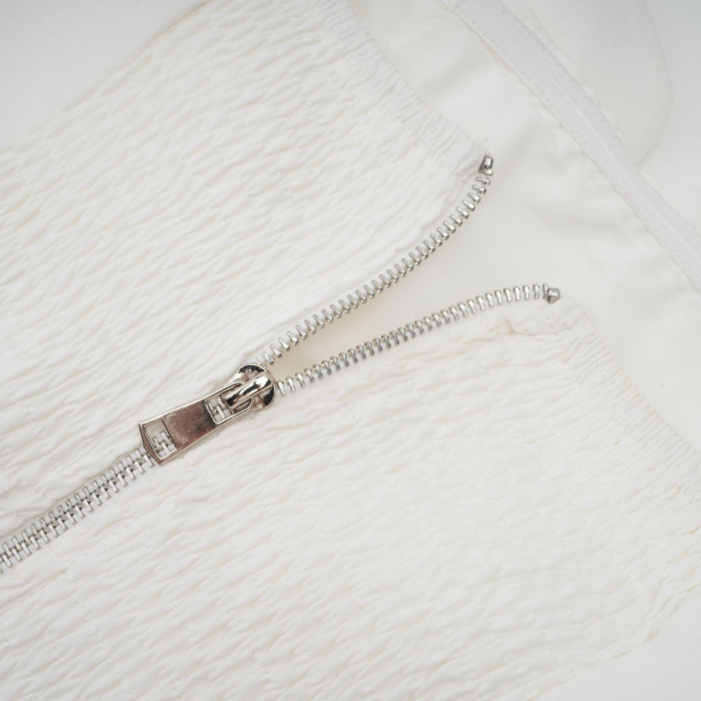 Flora Elegance Beyaz 3D Çiçek Detaylı Straplez Bluz