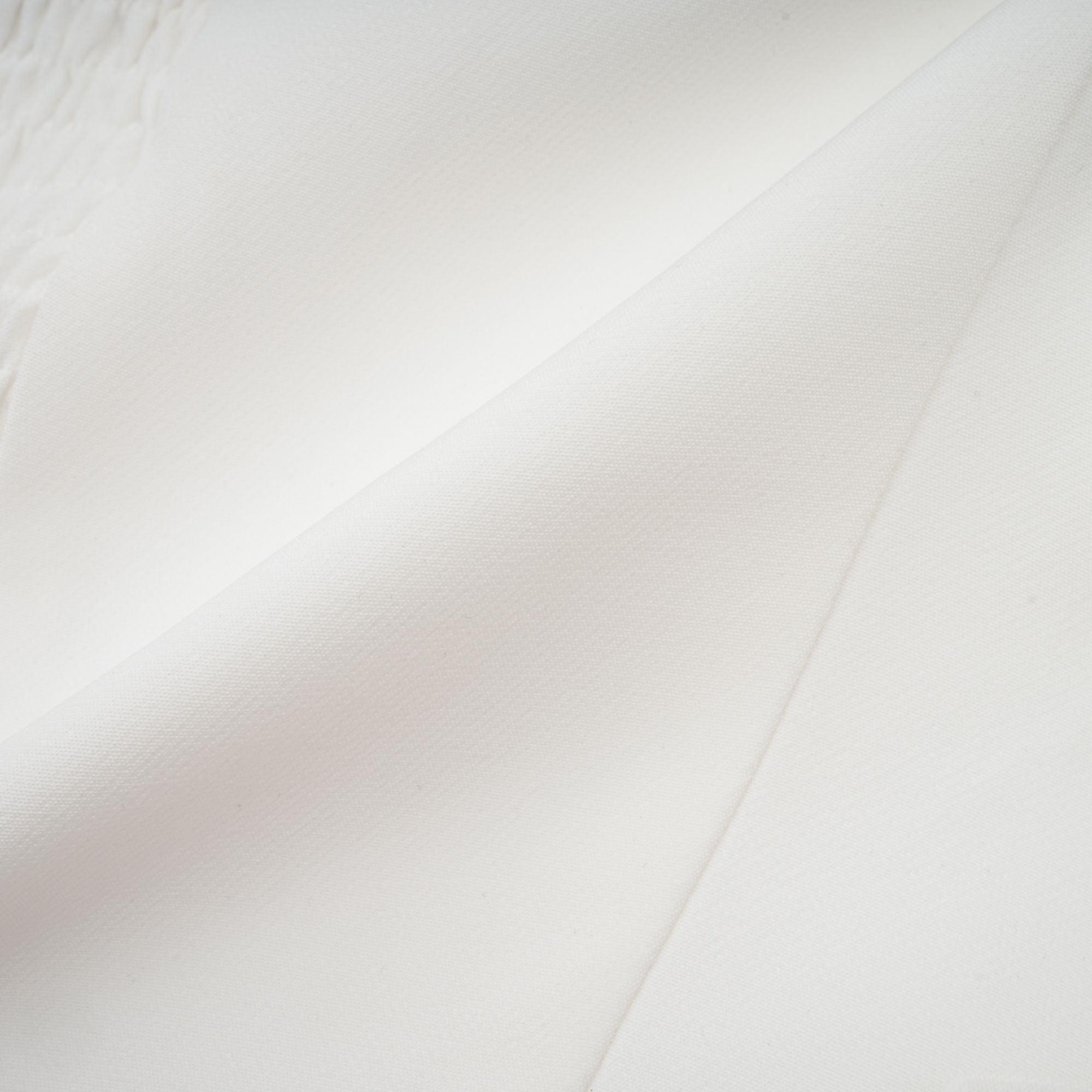 Flora Elegance Beyaz 3D Çiçek Detaylı Straplez Bluz