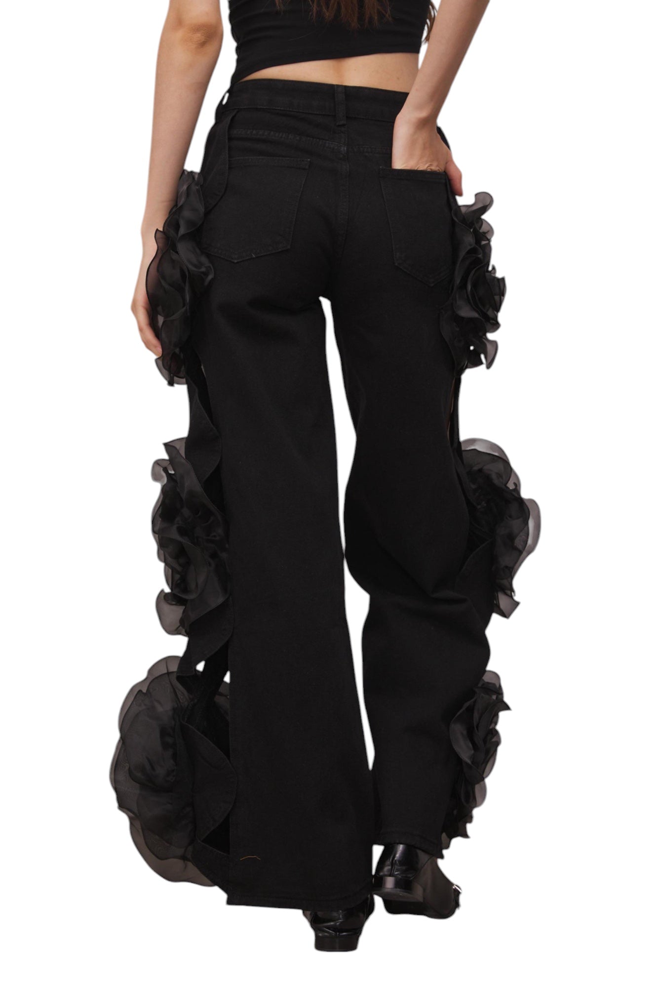 Çiçek Desenli Oyuk Detaylı Jean