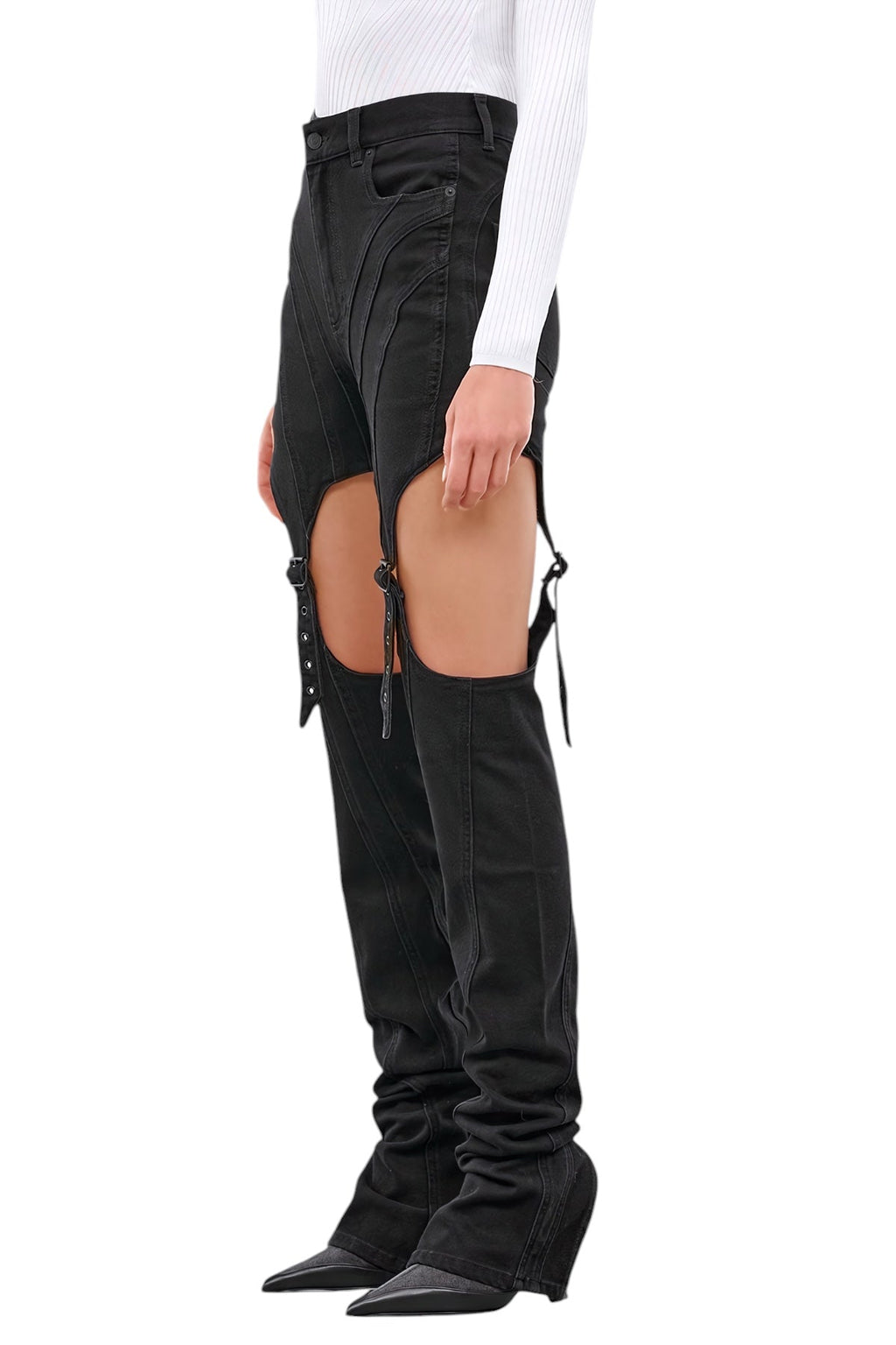 Kesik Detaylı Düz Kesim Jean