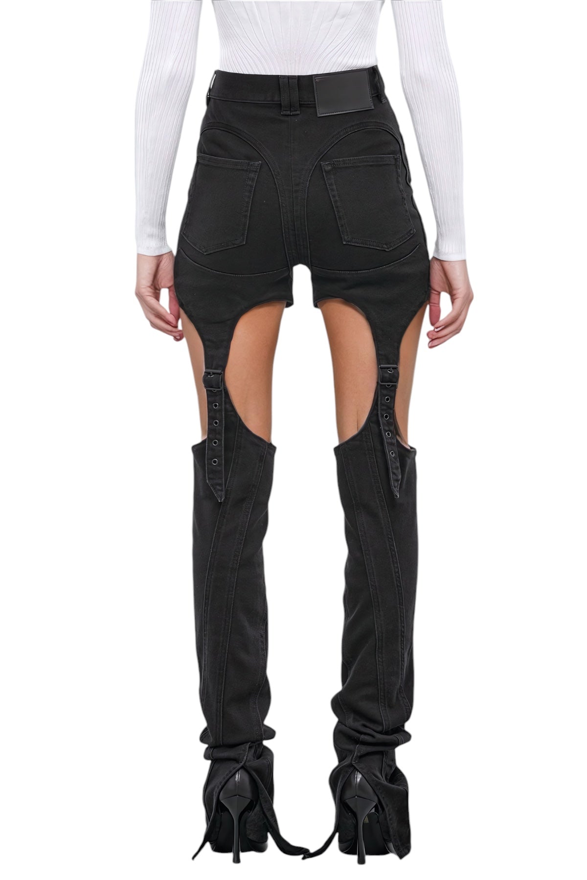 Kesik Detaylı Düz Kesim Jean