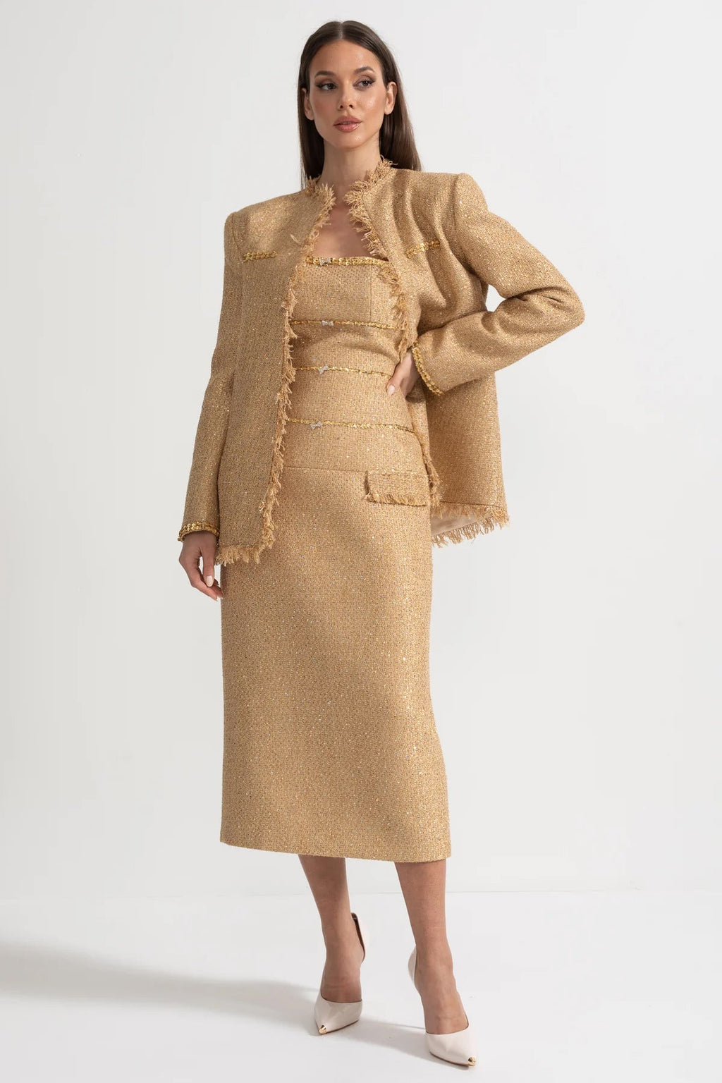 Zarif Payet İşlemeler ve Püskül Detaylı