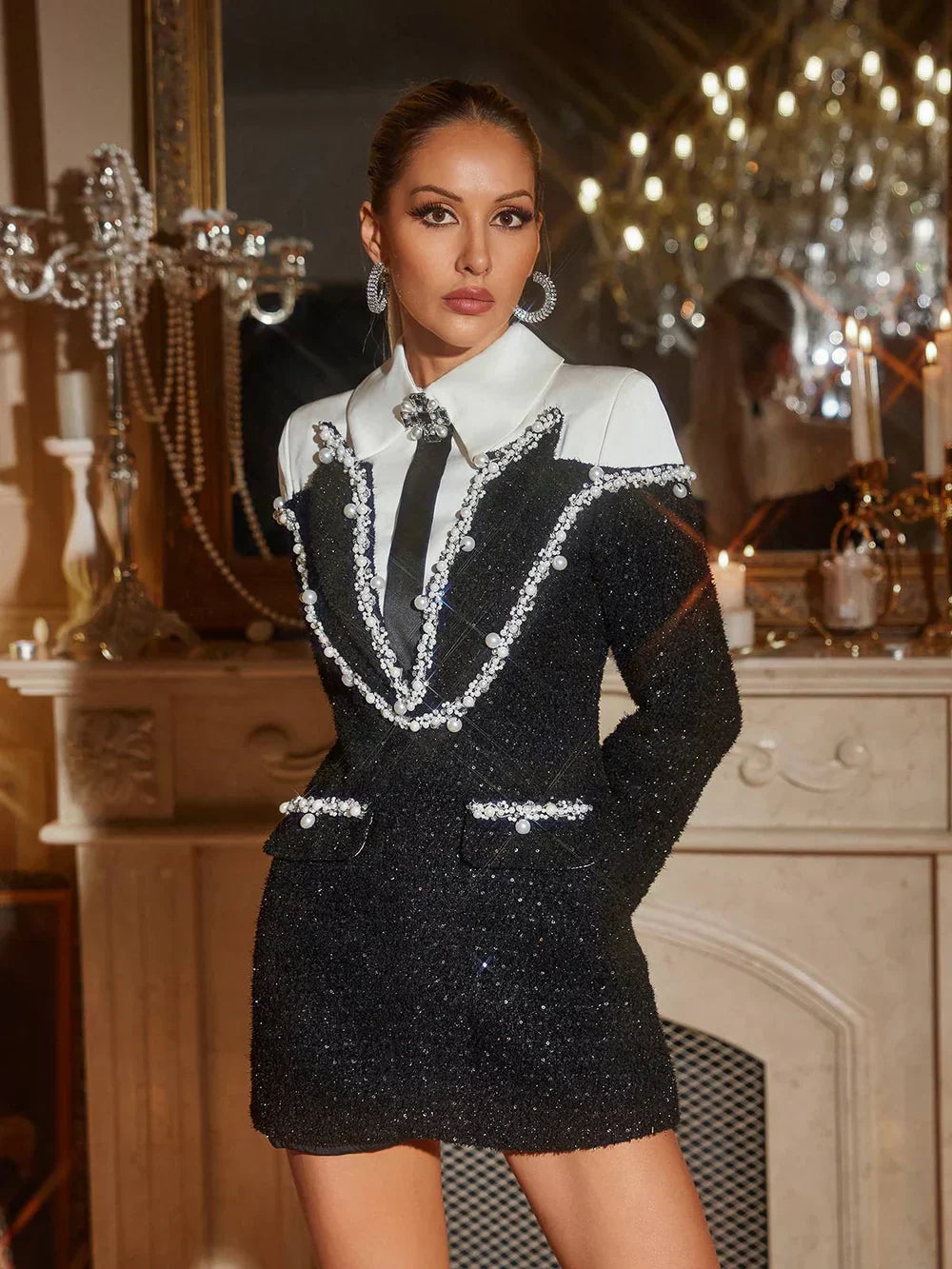 Odalys İşlemeli Payetli Yaka Mini Elbise