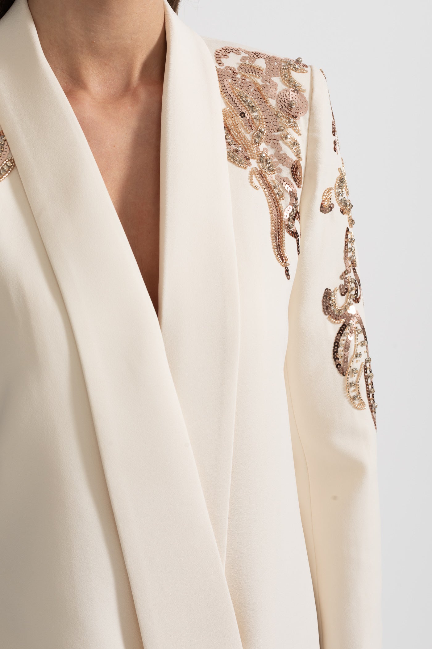 Karmaşık Omuz İşlemeli Drapeli Blazer