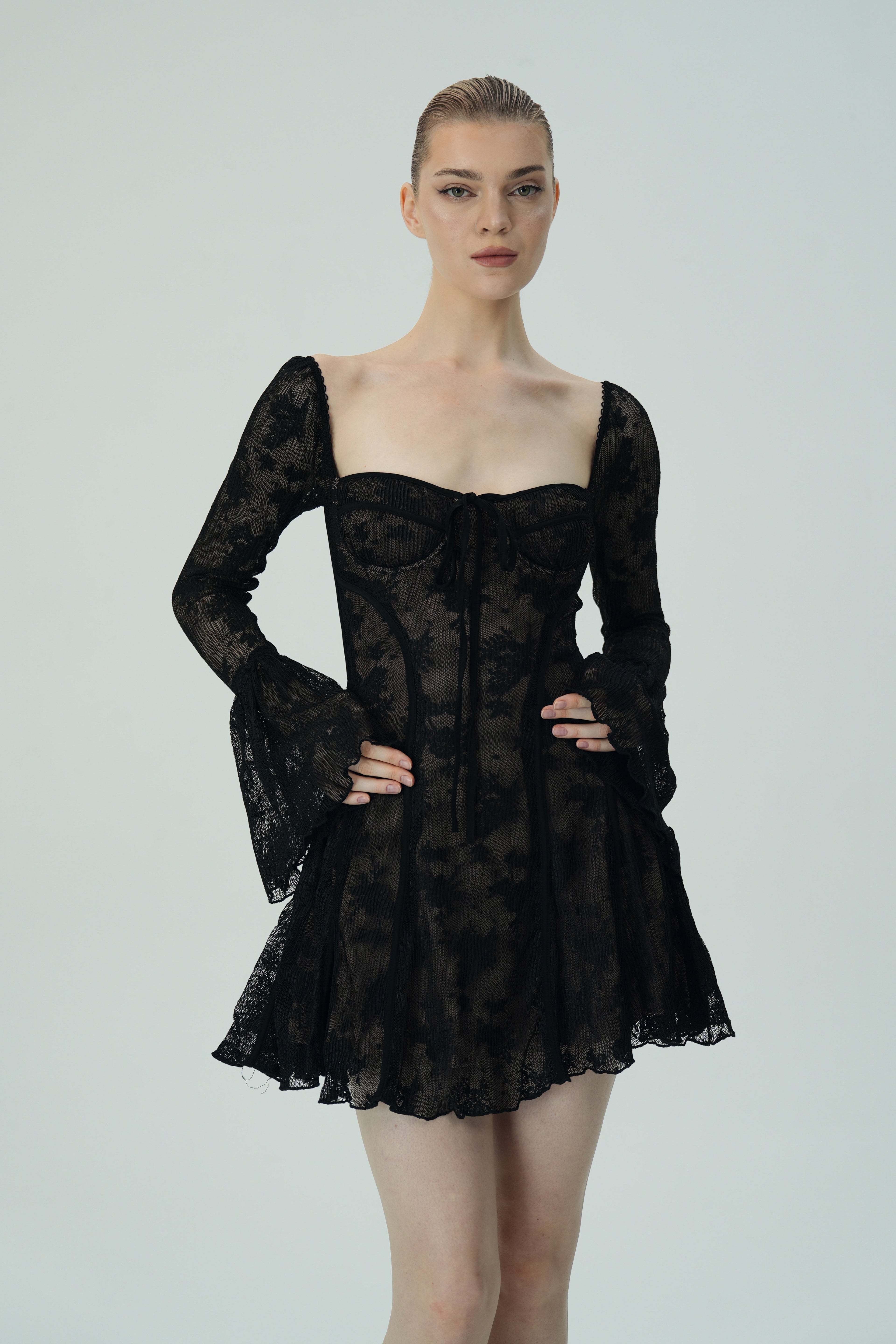 Dantel Çan Kollu Mini Elbise