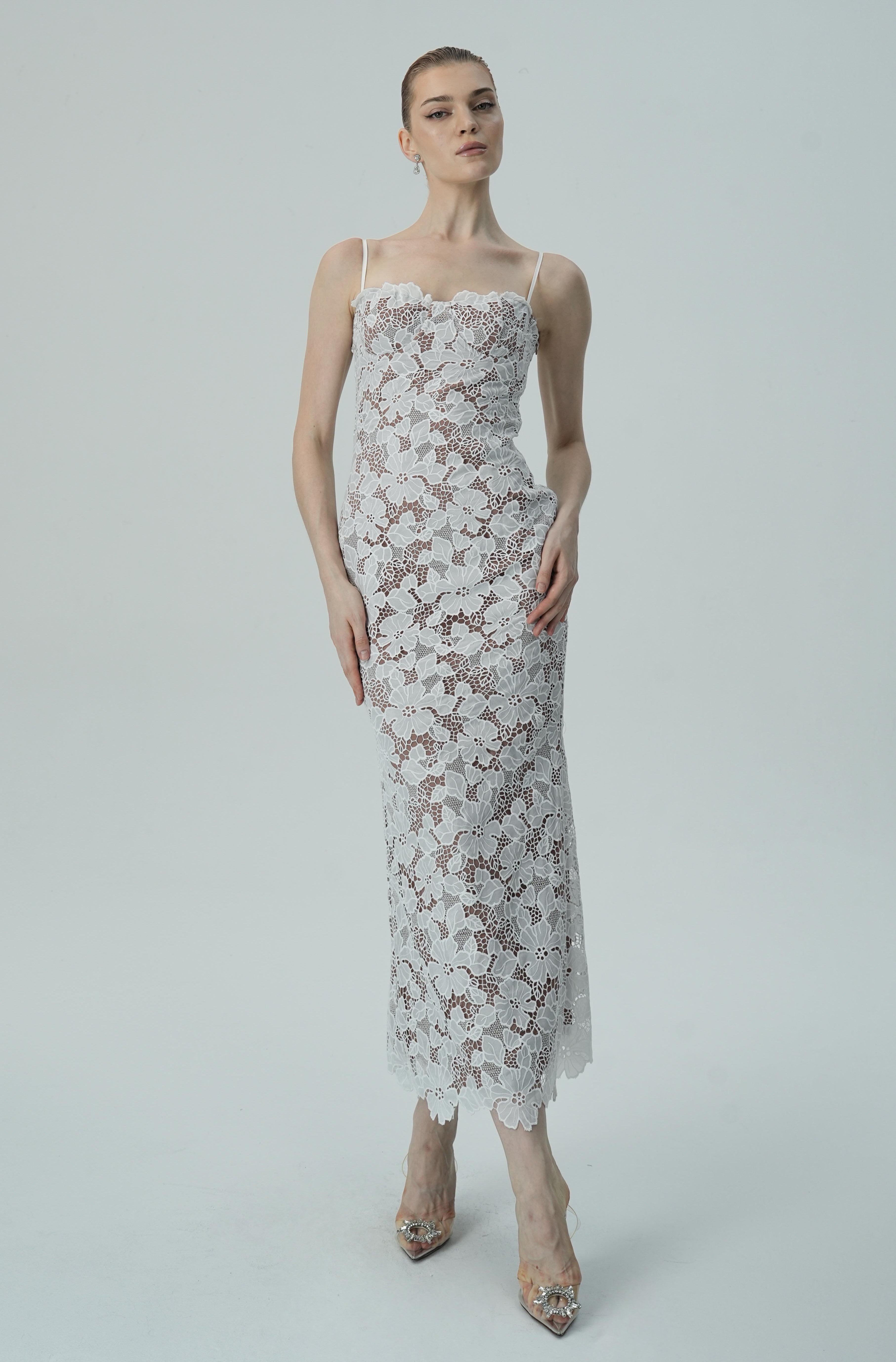 Beyaz Çiçekli Dantel Spagetti Askılı Elbise