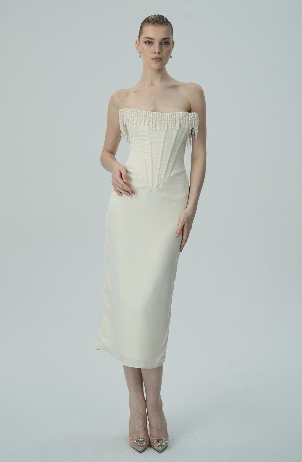 İnci Saçaklı Fildişi Omuzları Açık Midi Elbise