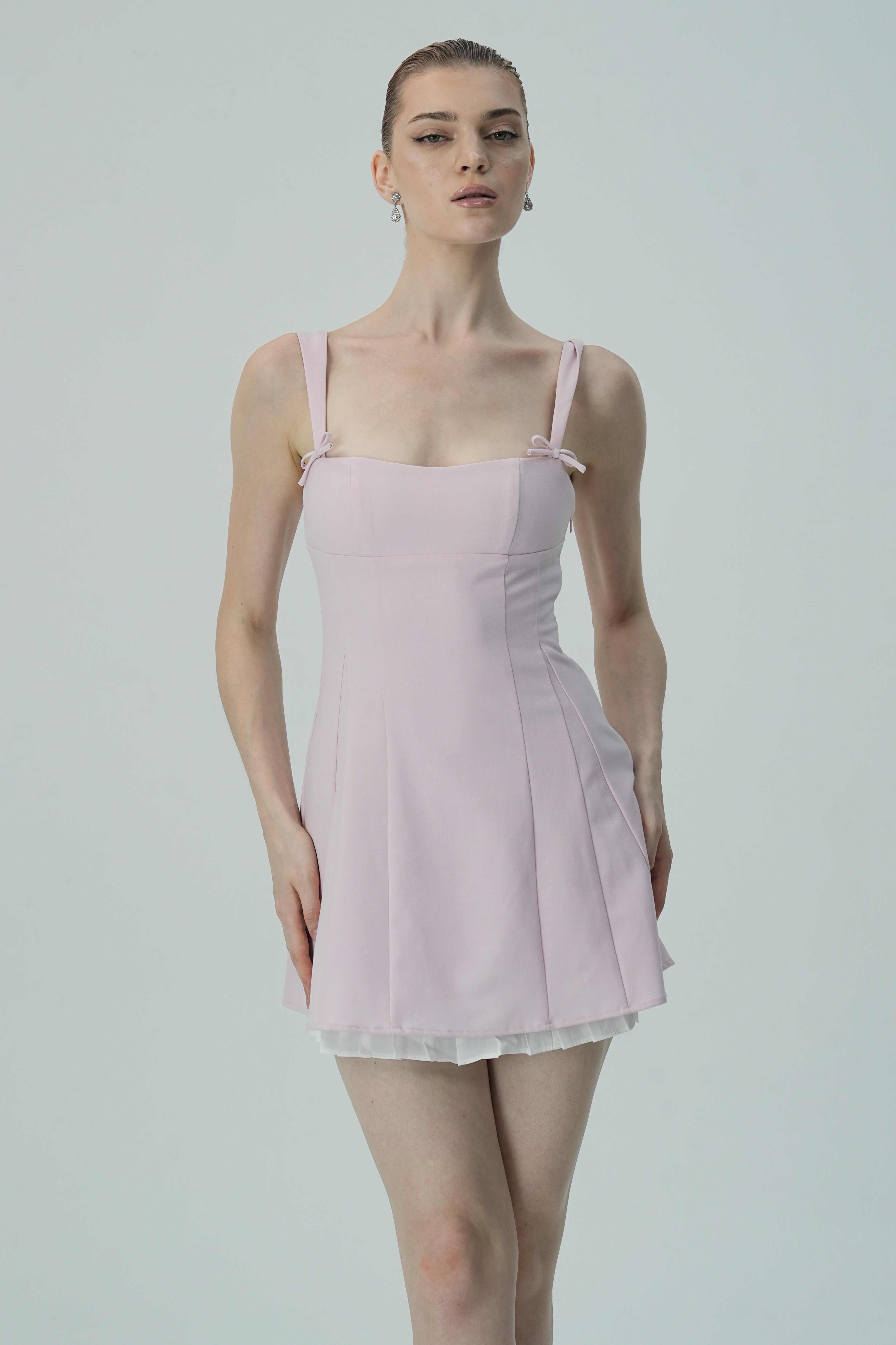 Fiyonk Askılı Yumuşak Pembe Mini Elbise