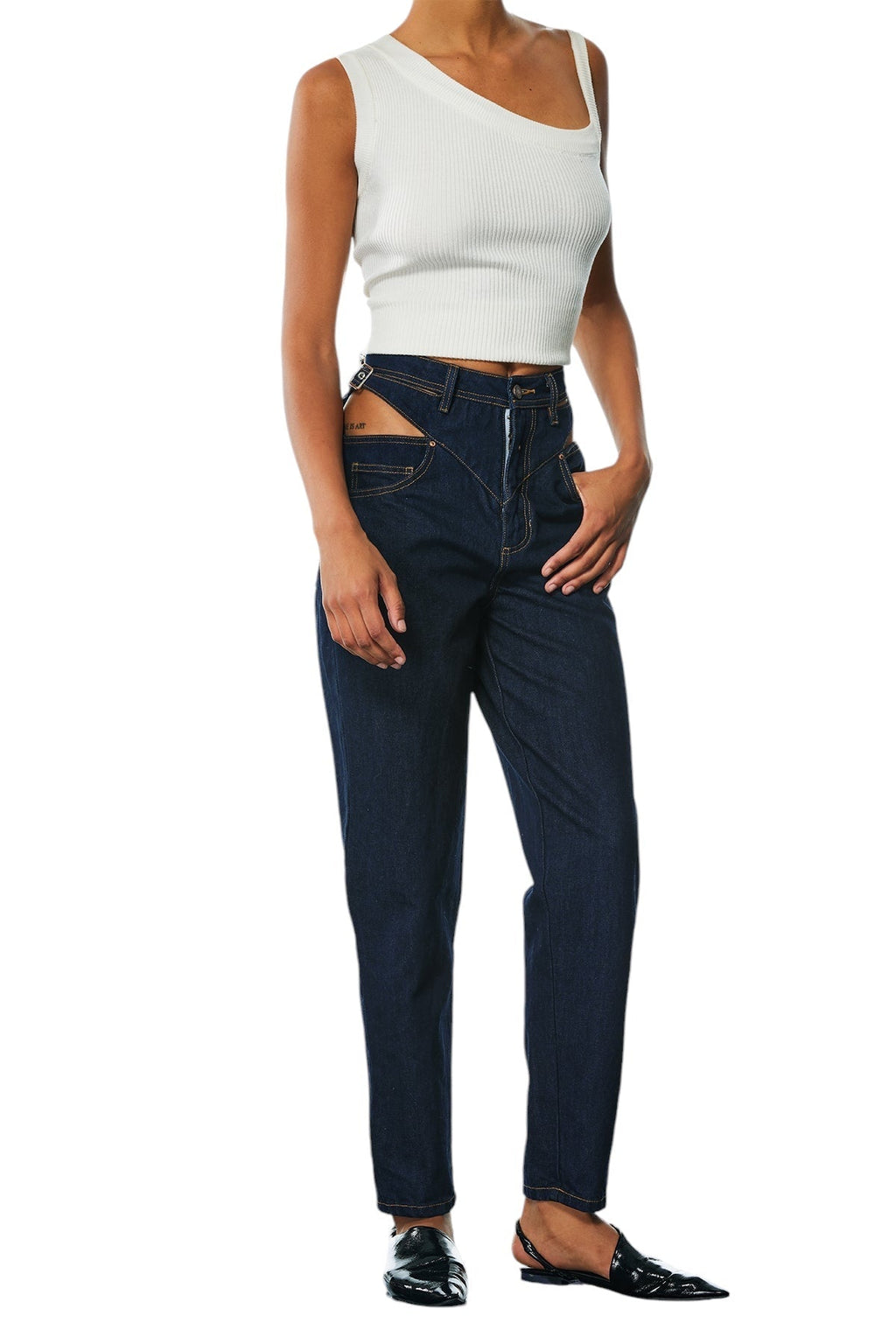 Kesik Detaylı Düz Kesim Jean