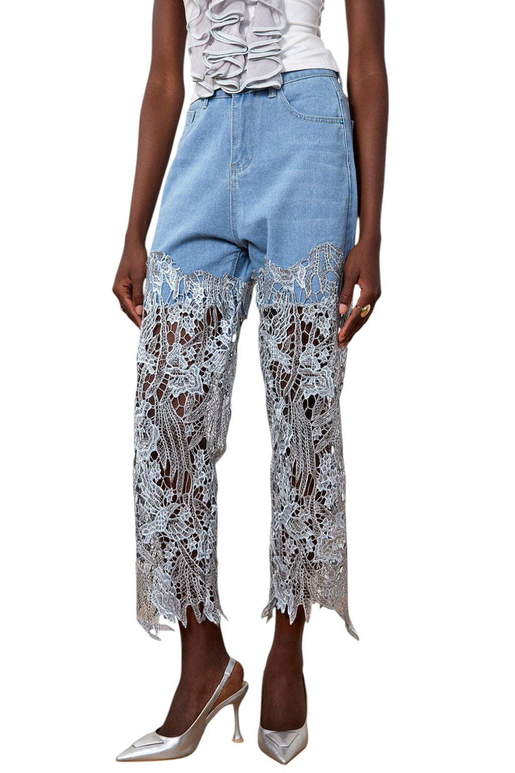 İşlemeli Kesik Çiçek Detaylı Jean