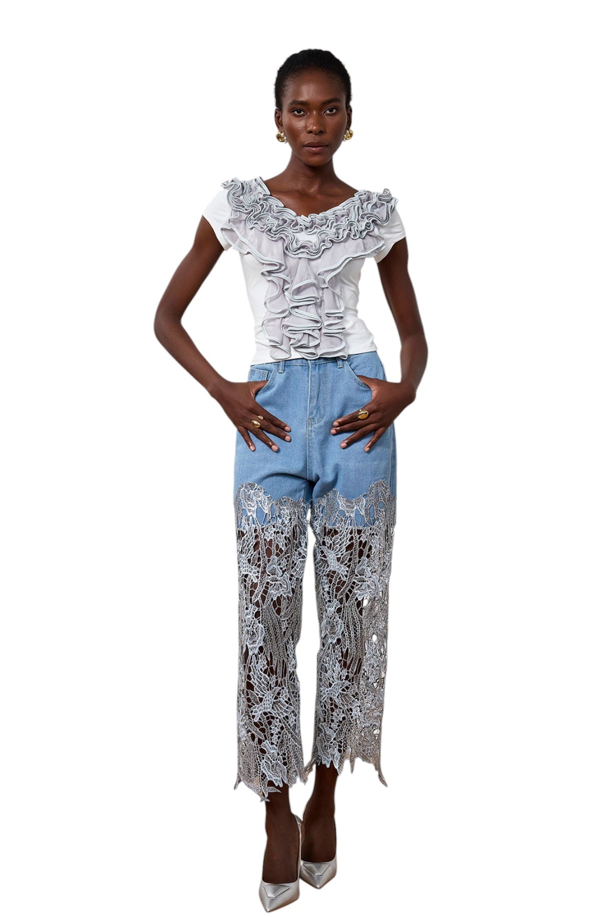 İşlemeli Kesik Çiçek Detaylı Jean