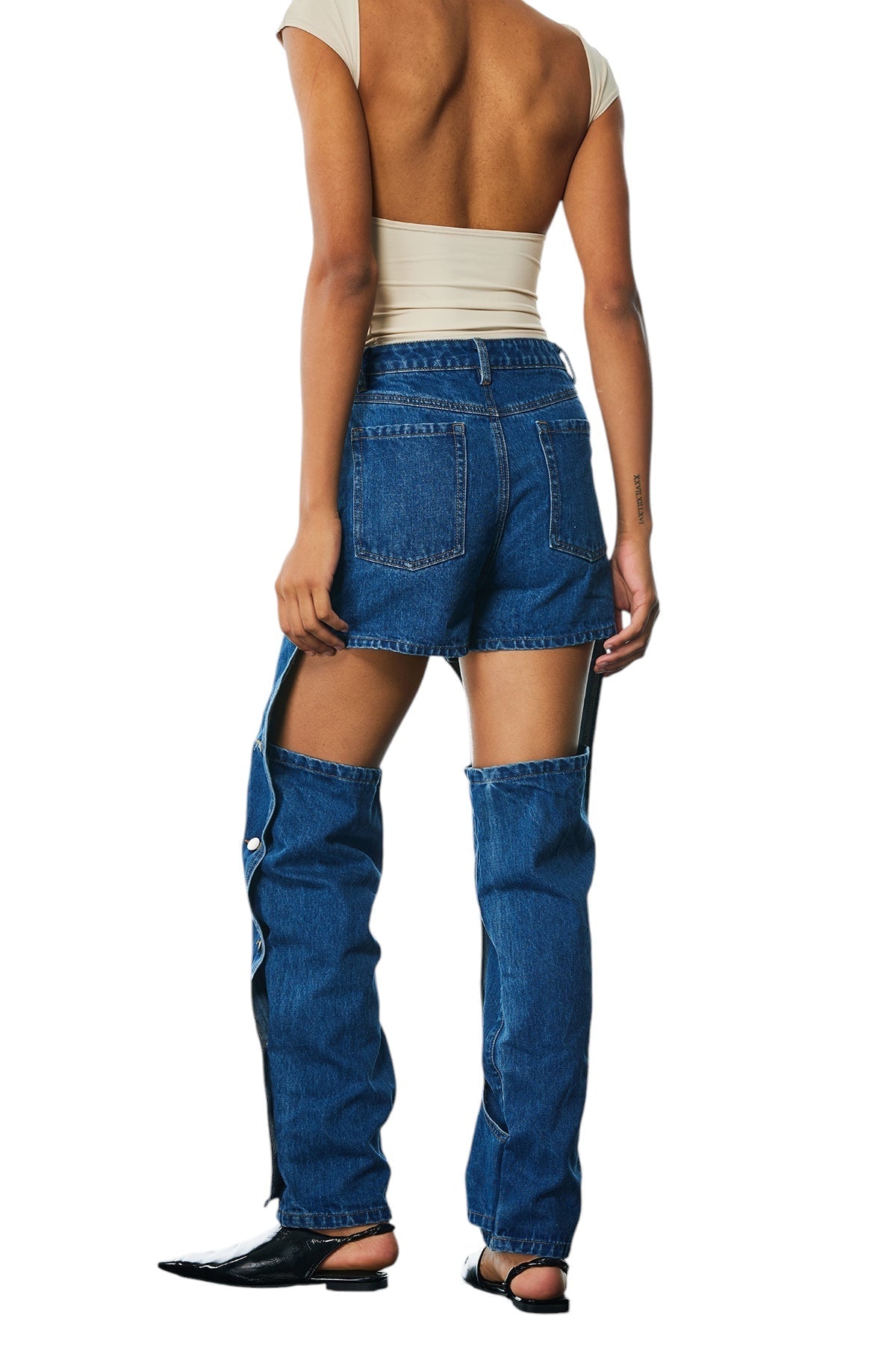 Kesik Detaylı Parçalı Düğmeli Jean