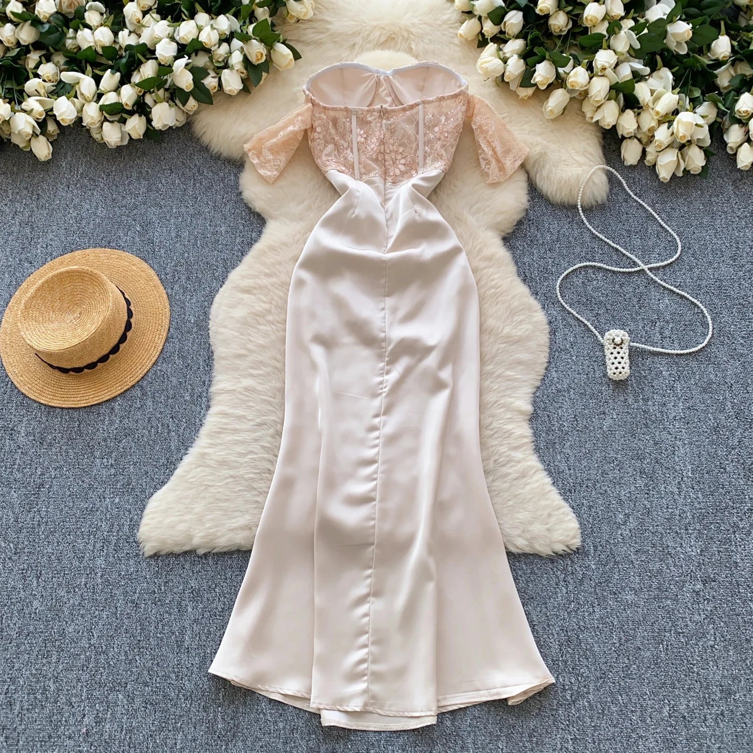 Dantel Büstiyerli Saten Elbise