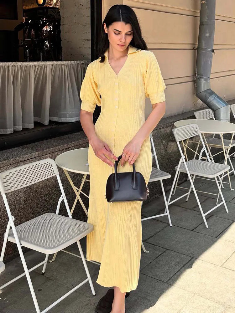 Yırtmaçlı Triko Elbise