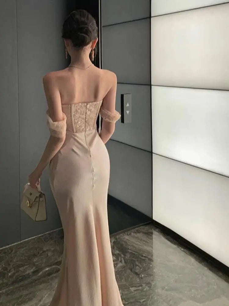 Dantel Büstiyerli Saten Elbise