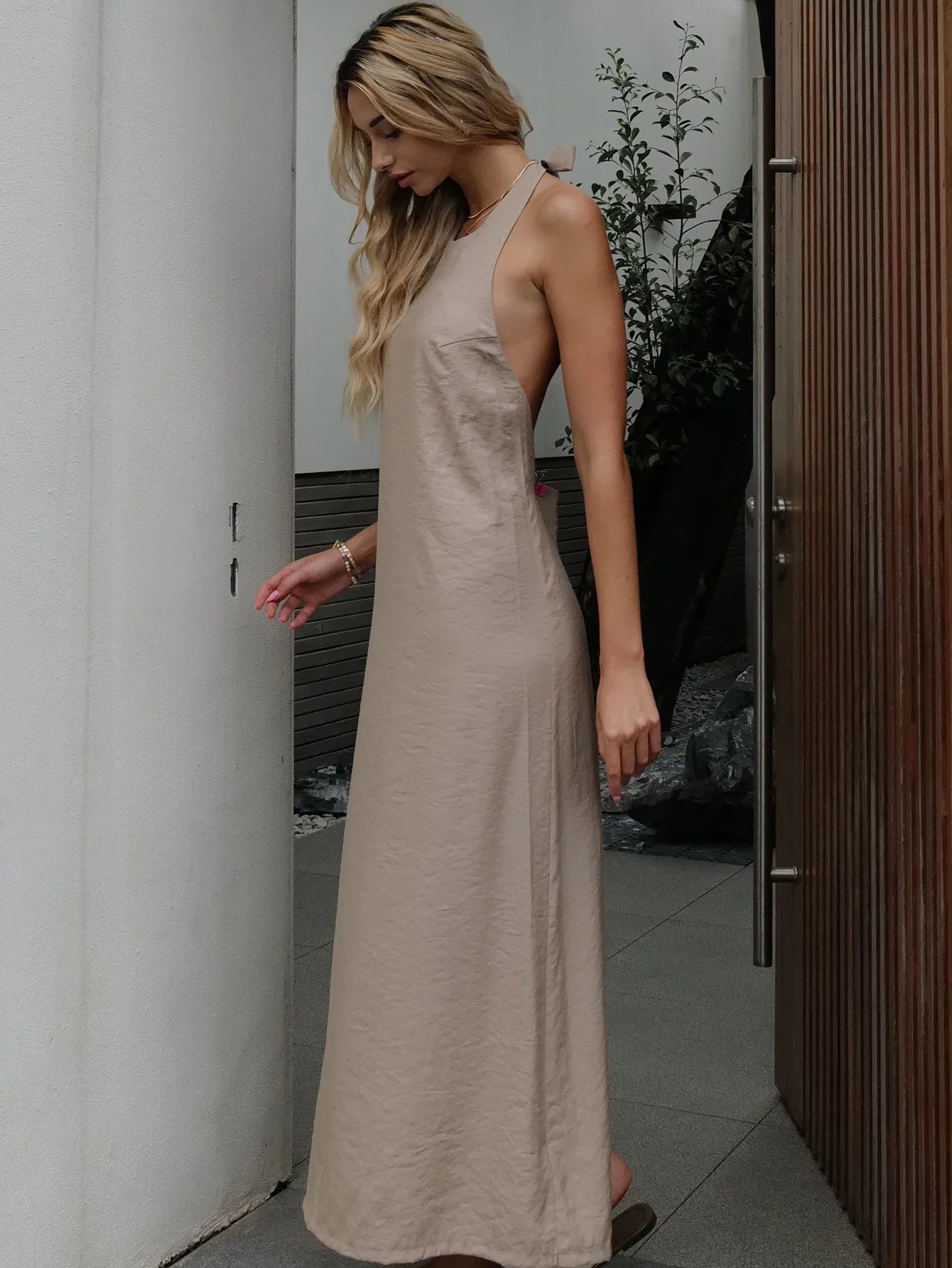 Salaş Boyundan Bağlamalı Elbise