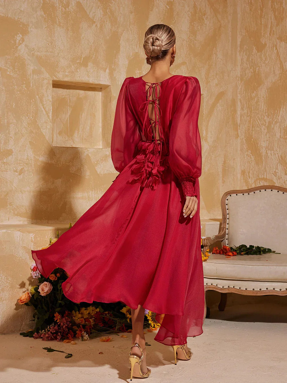 V Yaka Püsküllü Midi Elbise