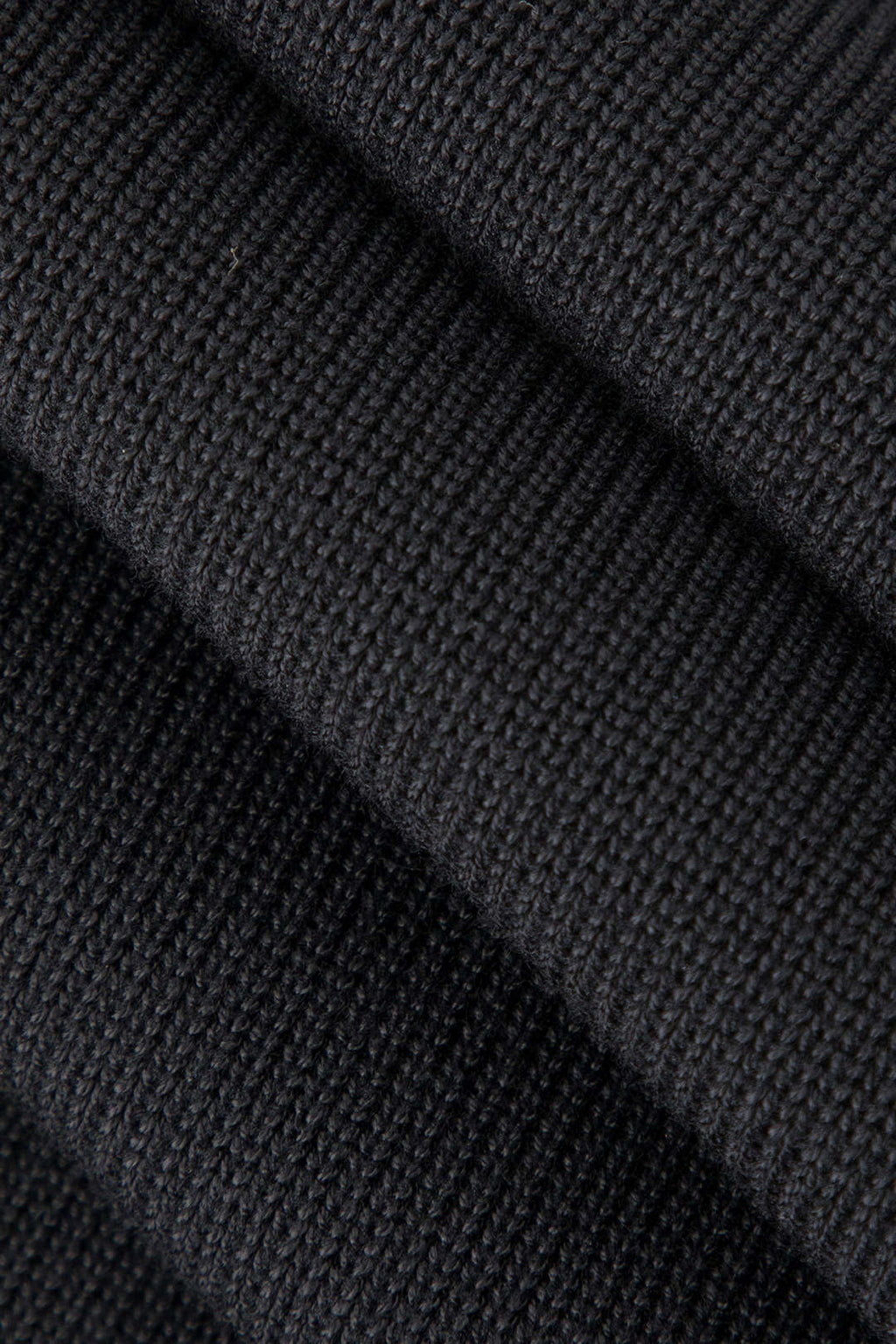 Kısa Tank Top Ve Tokalı Midi Etek Seti