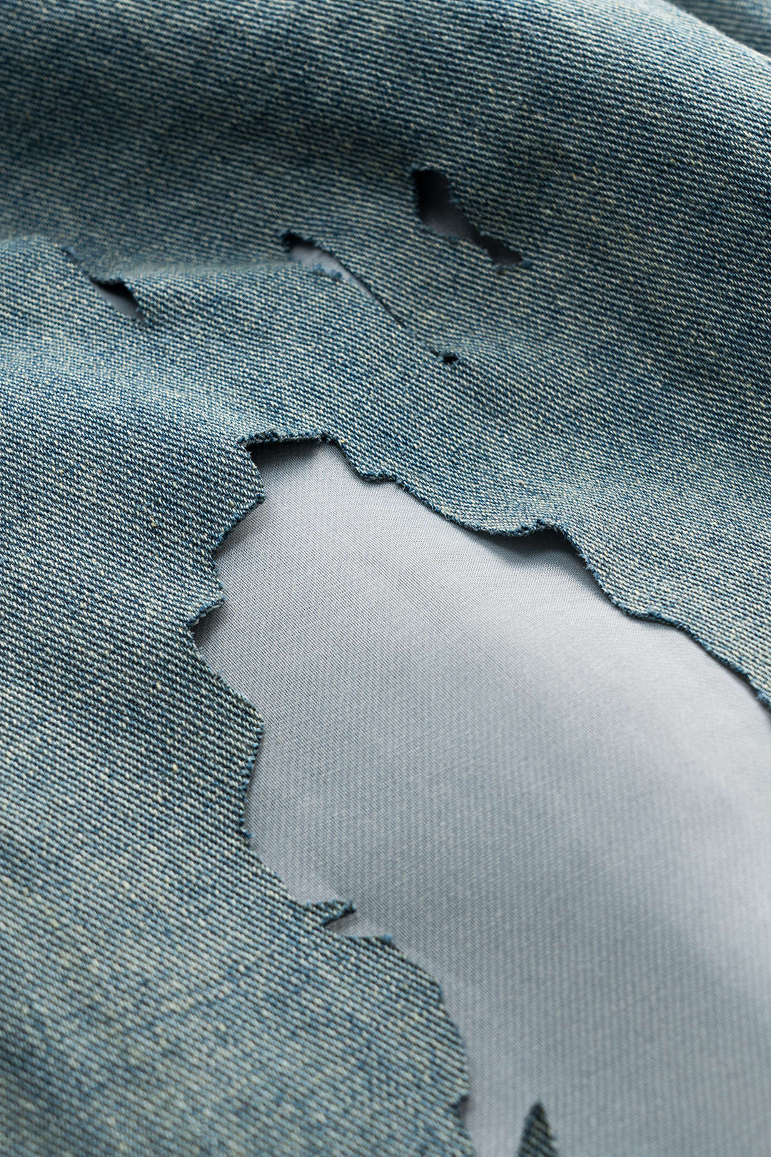 Denim Yama Detaylı File Düğmeli Cep Kesik Detaylı Geniş Paça Jean