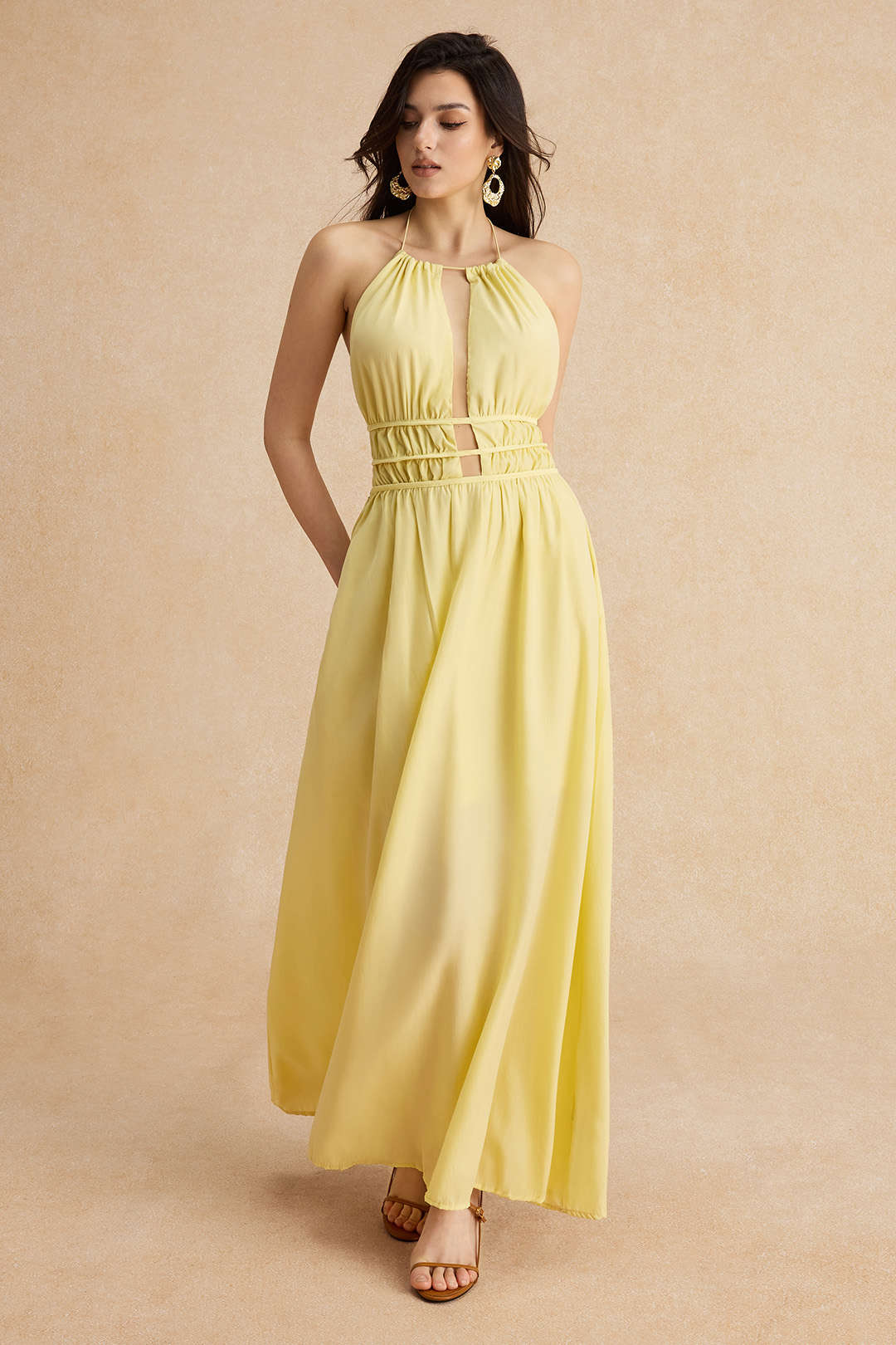 Halter Yaka Kesik Detaylı Kolsuz Maxi Elbise