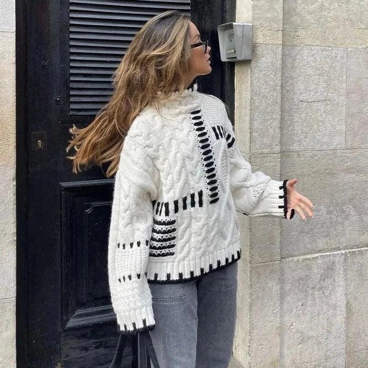 Desenli Boğazlı Triko Kazak