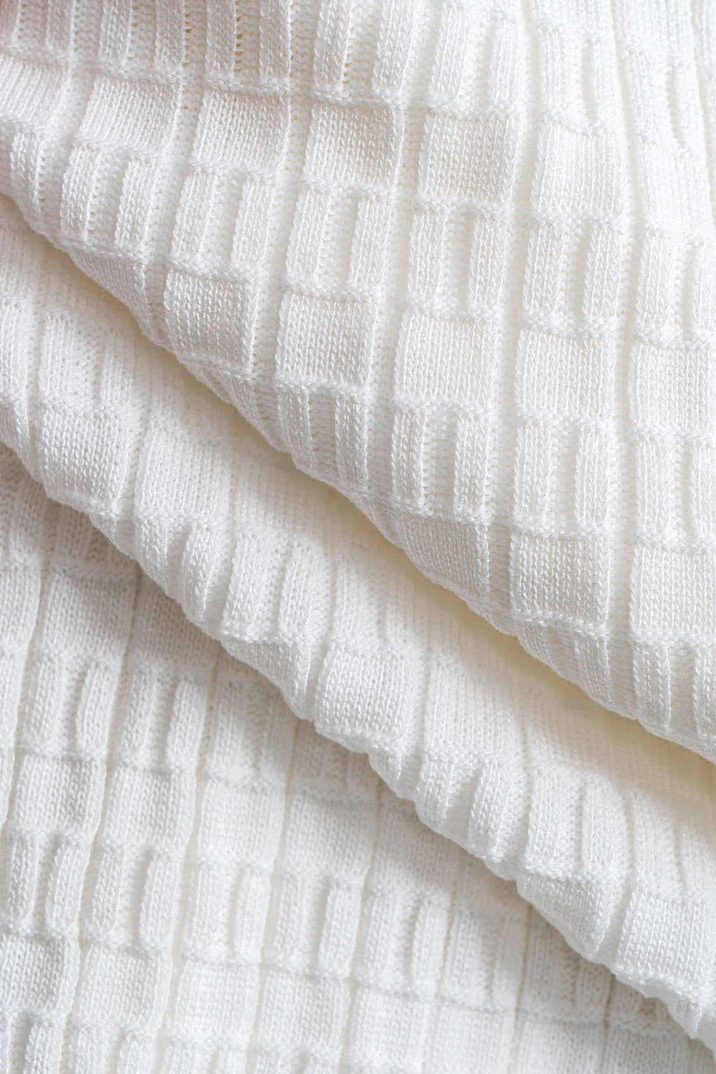 Örgü V-Yaka Düğmeli Kısa Kol Elbise