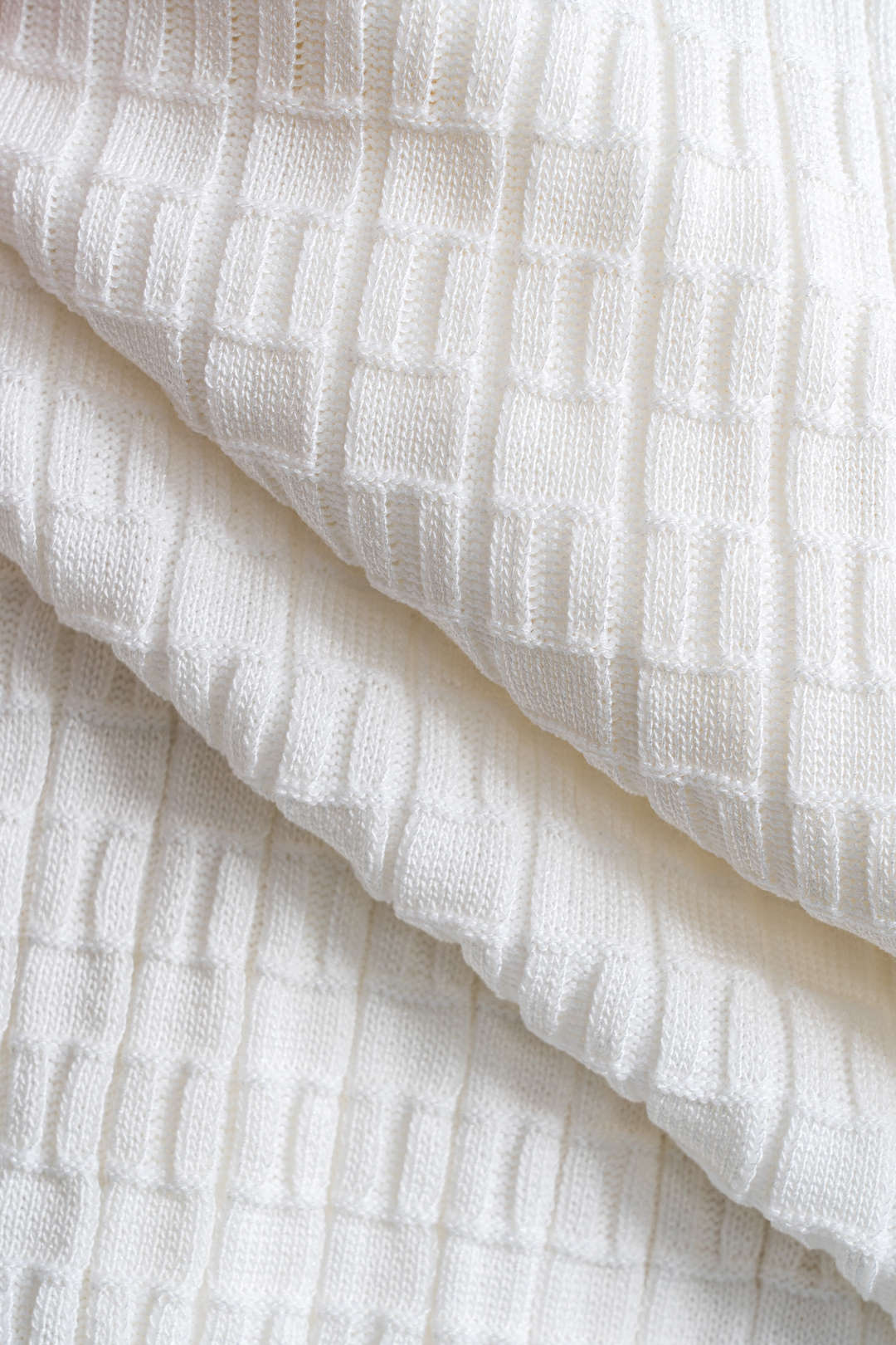 Örgü V-Yaka Düğmeli Kısa Kol Elbise