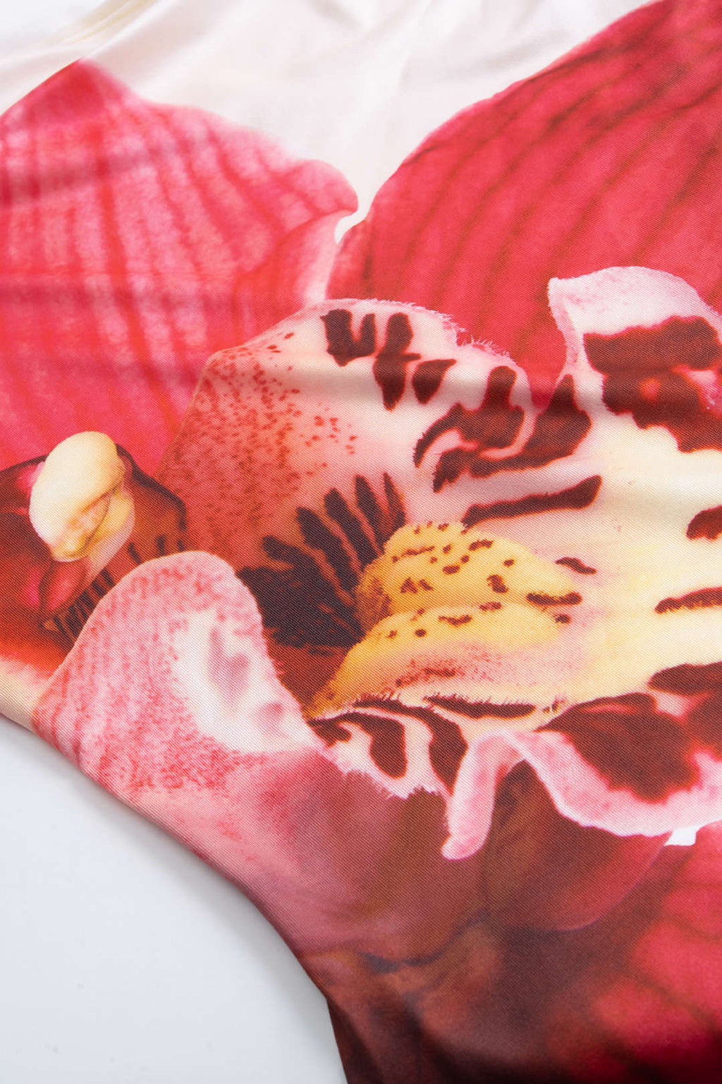 Çiçek Desenli Asimetrik Mini Elbise