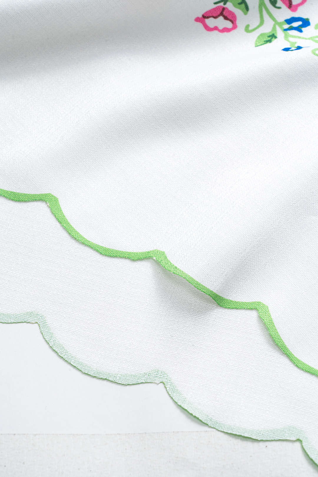 Çiçek Desenli Bağlamalı Sırt Dekolteli Maxi Elbise