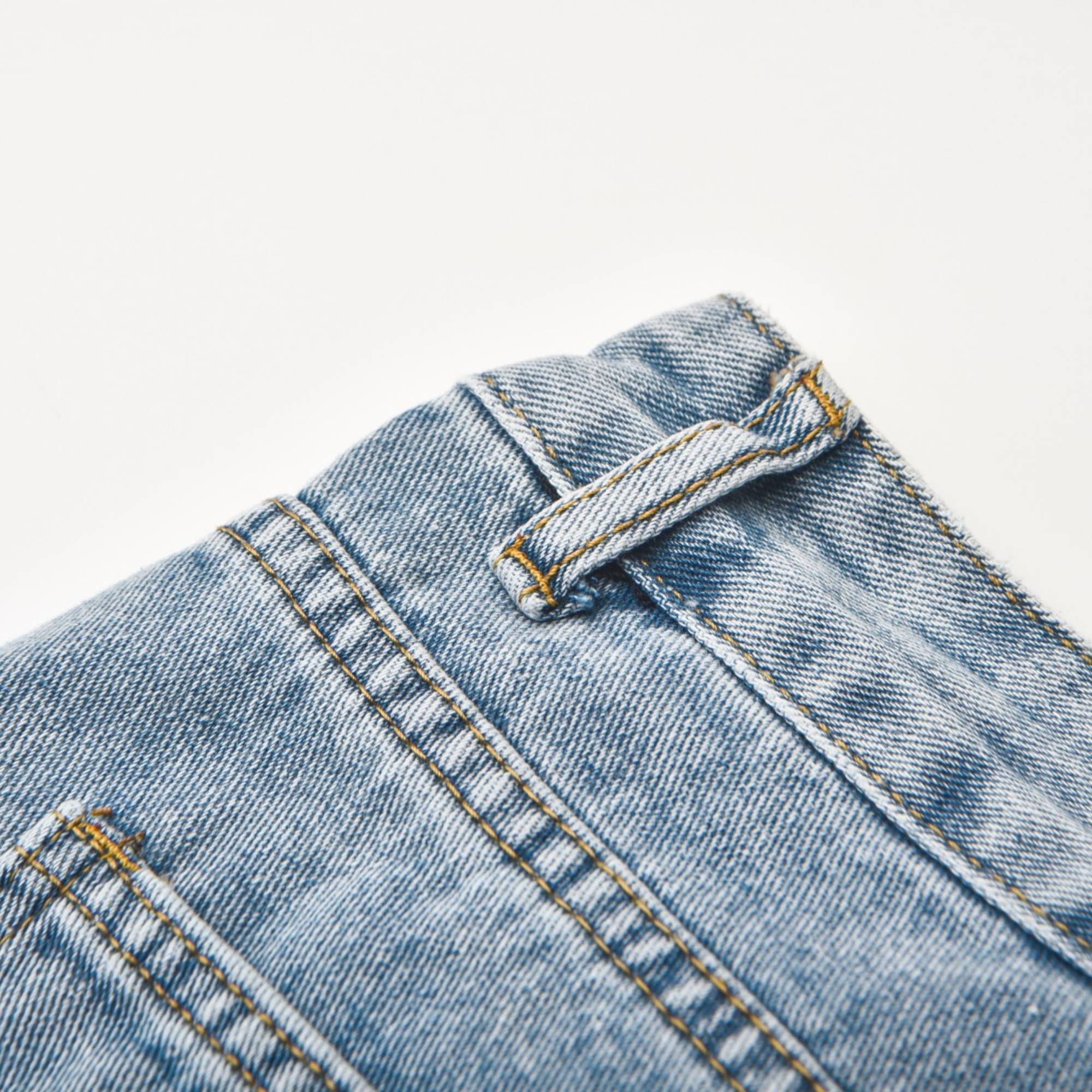 Kalp baskılı düz paça jean