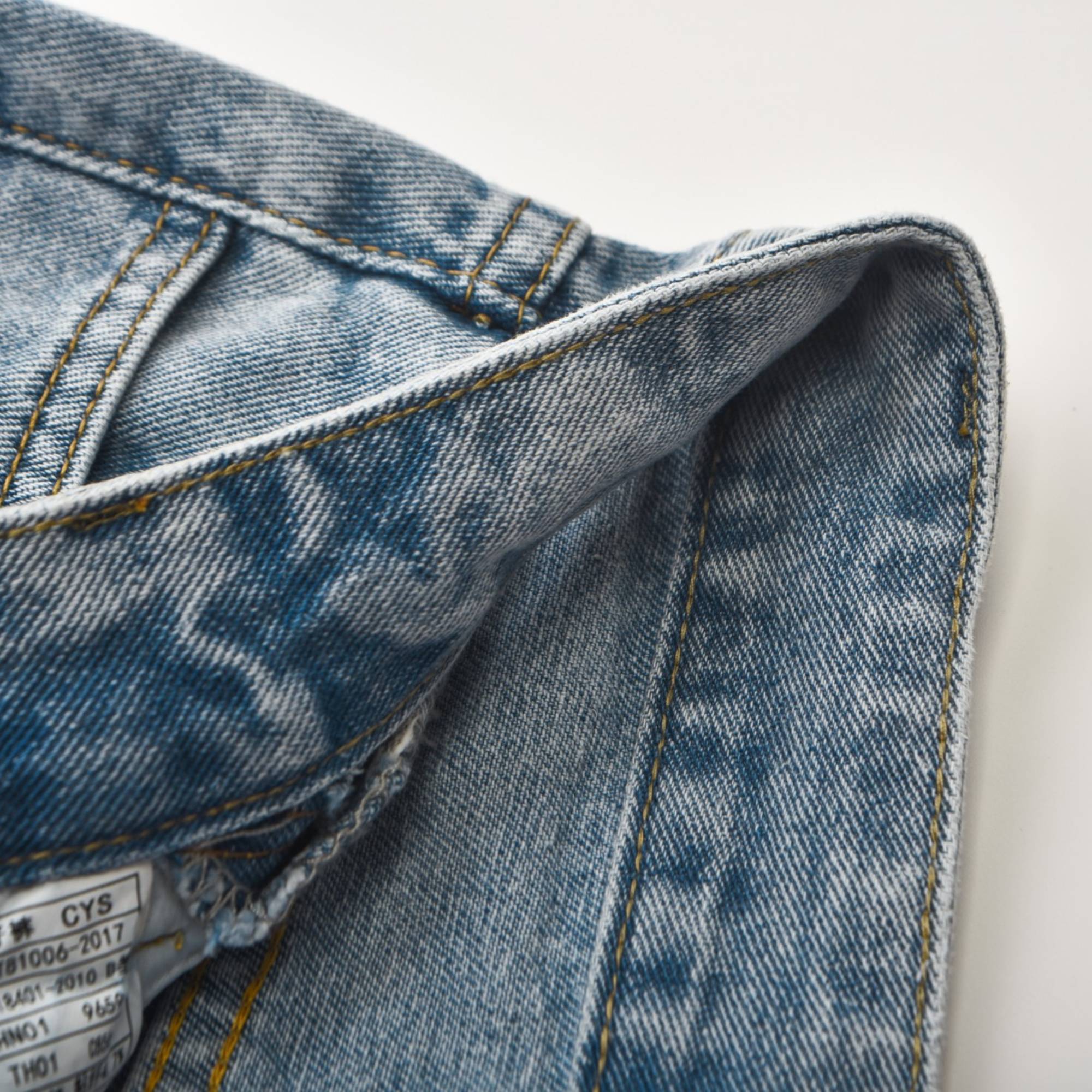 Kalp baskılı düz paça jean