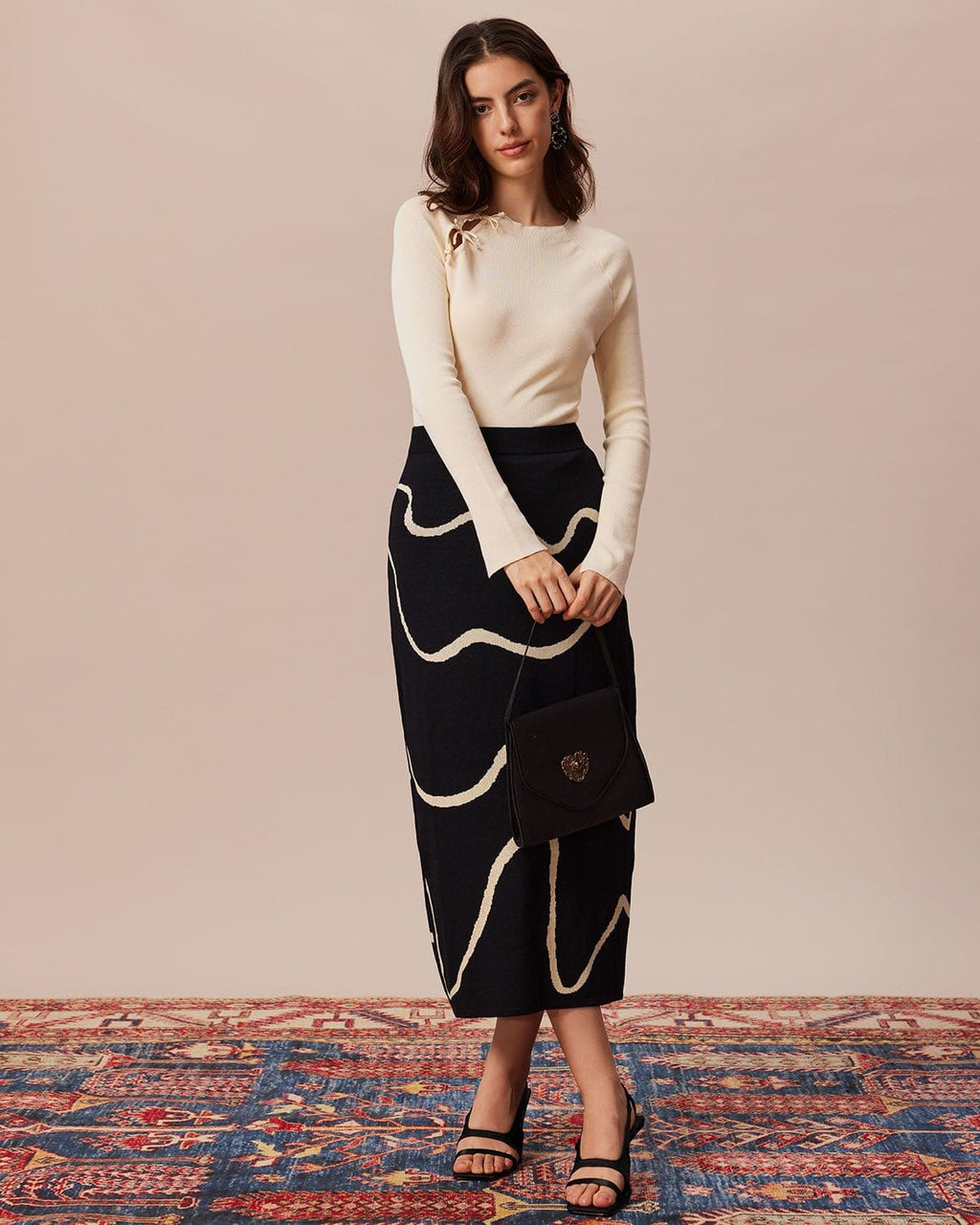 Bej Renkli Ribana Yırtmaçlı Bağlama Fiyonk Detaylı Triko Üst