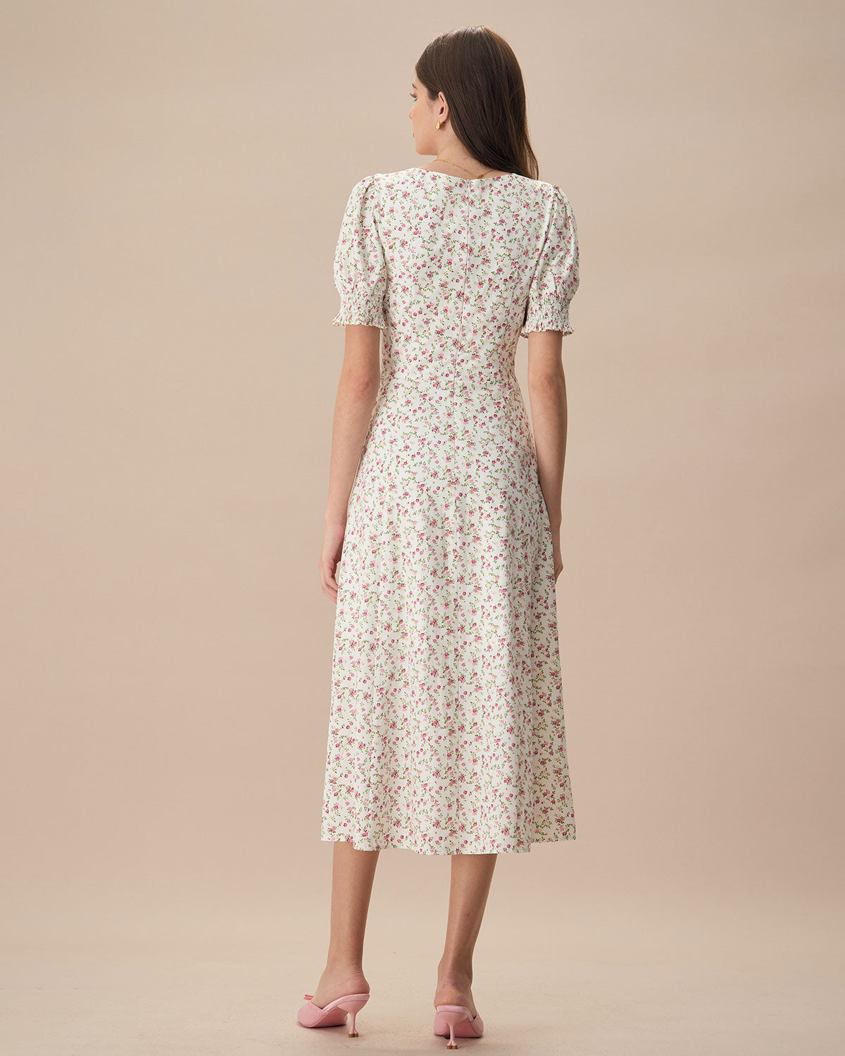 Bej Renkli Kalp Yaka Volan Kol Çiçek Desenli Midi Elbise